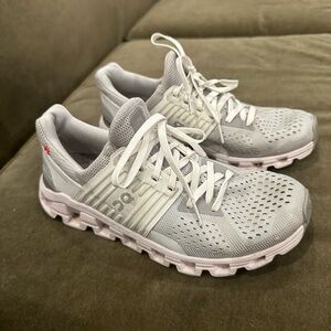 On Running OnCloud Cloudswift Gray Shoes